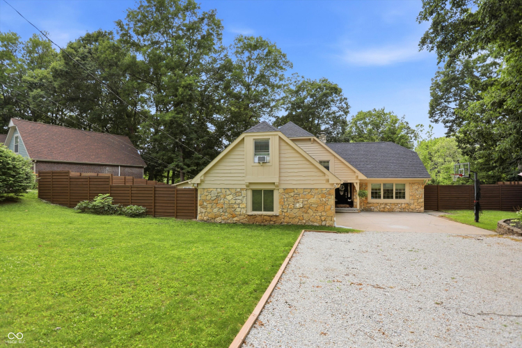 Listing Image 74