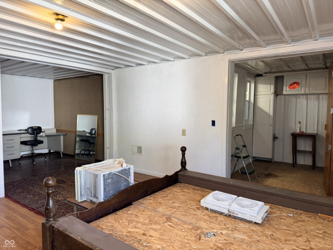 Listing Image 102