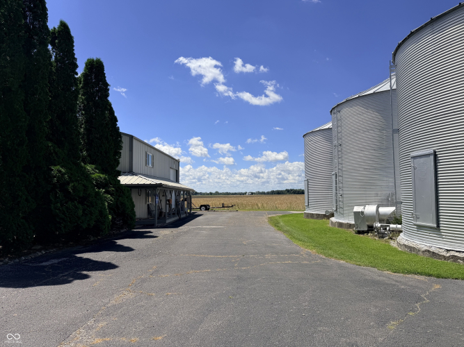 Listing Image 111