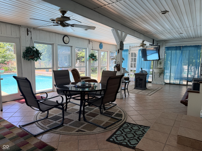 Listing Image 64