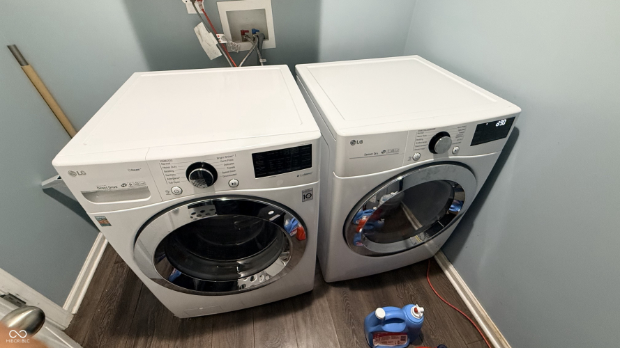 Listing Image 11
