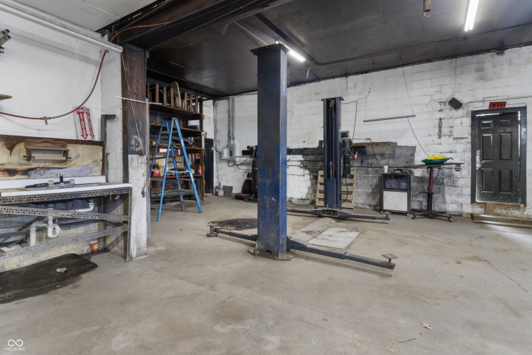Listing Image 18