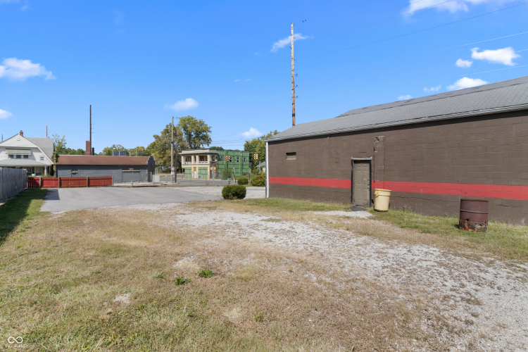 Listing Image 5