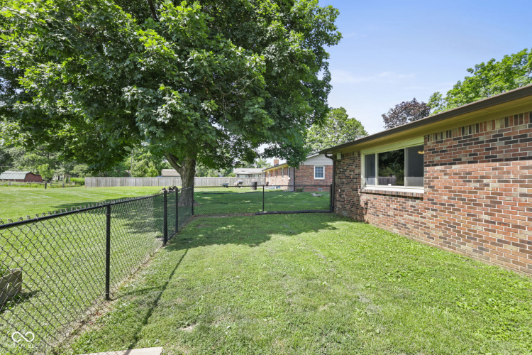 Listing Image 28