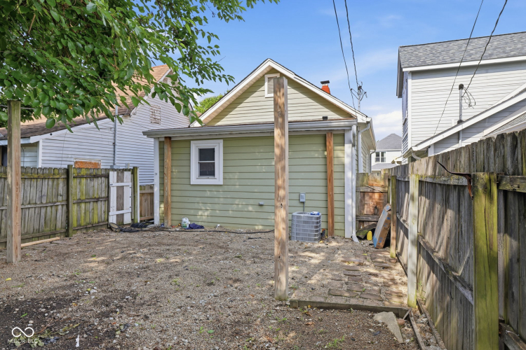 Listing Image 22