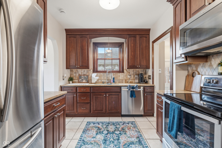 Listing Image 13