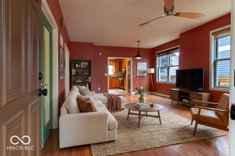 Listing Image 8
