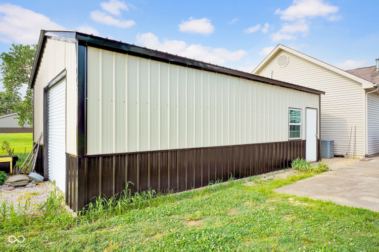 Listing Image 32