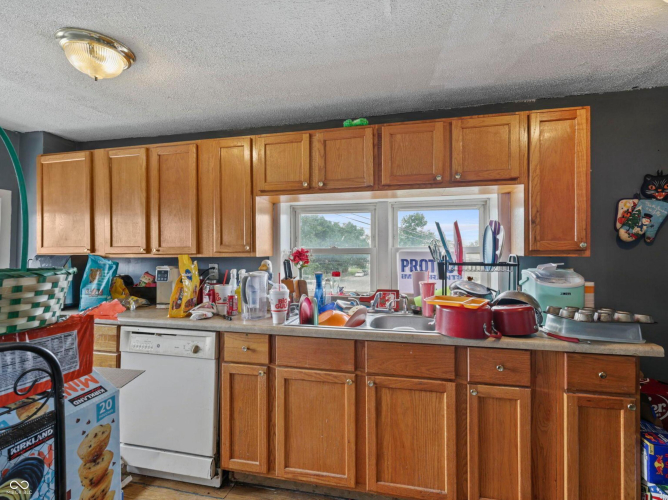 Listing Image 42