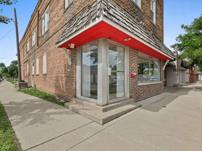 Listing Image 10
