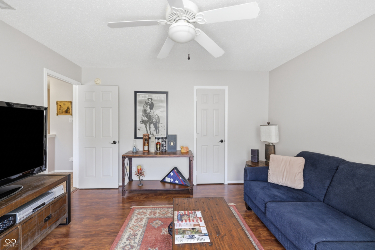 Listing Image 25