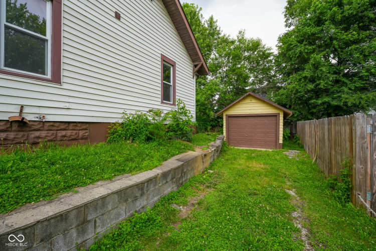 Listing Image 19