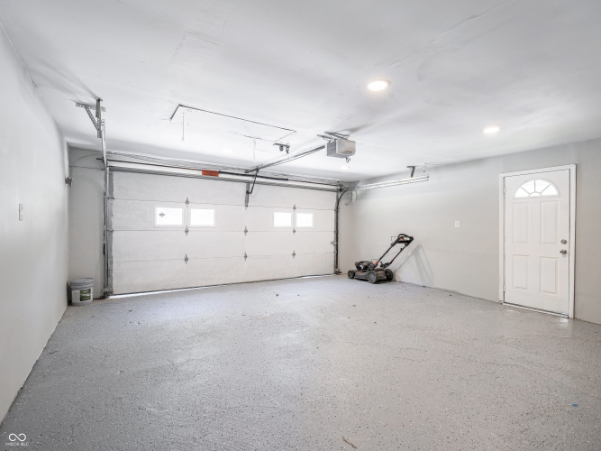 Listing Image 41