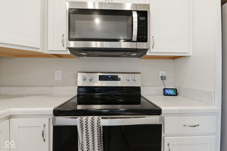 Listing Image 17
