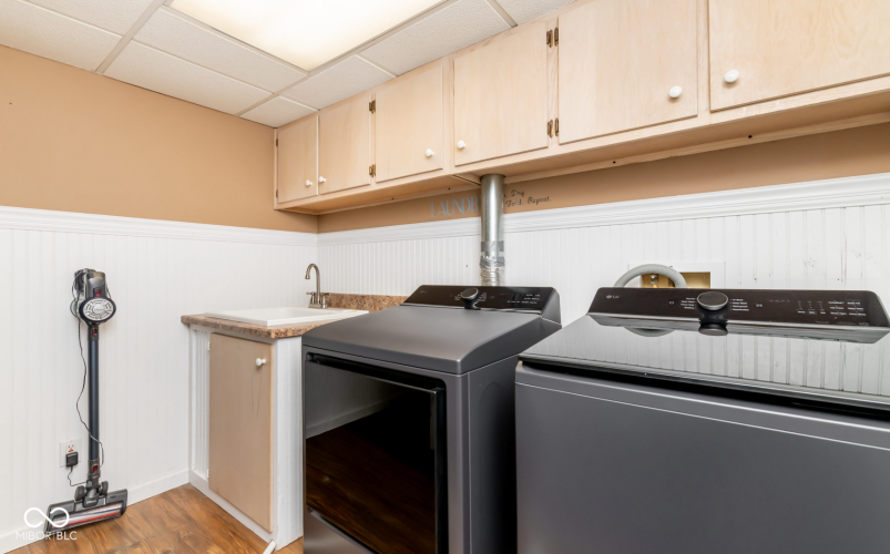 Listing Image 102