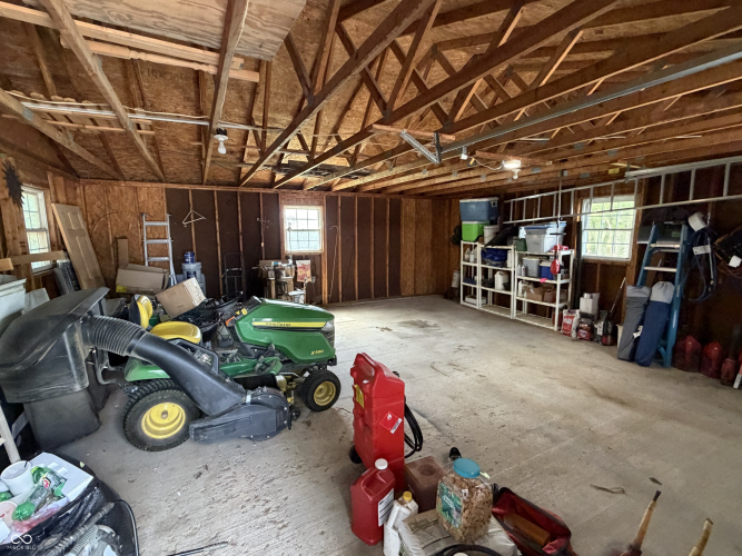 Listing Image 58