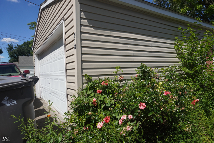Listing Image 38