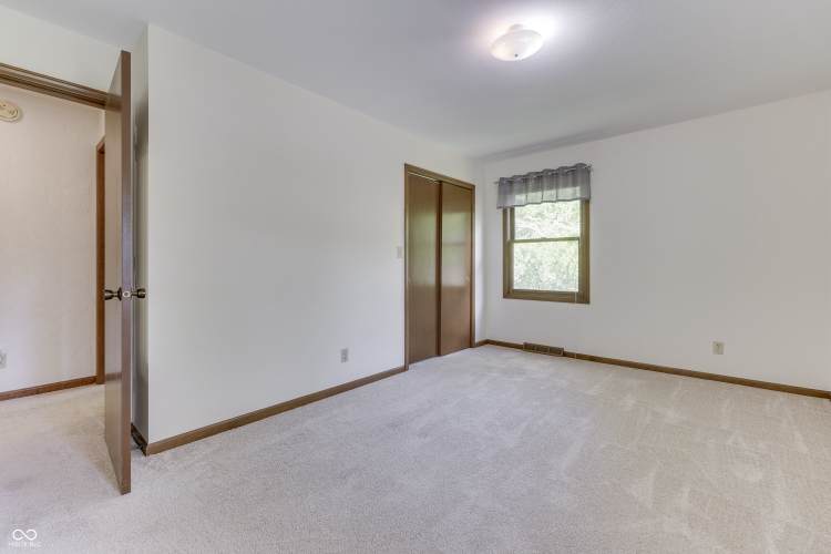 Listing Image 41