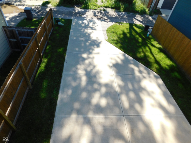 Listing Image 41