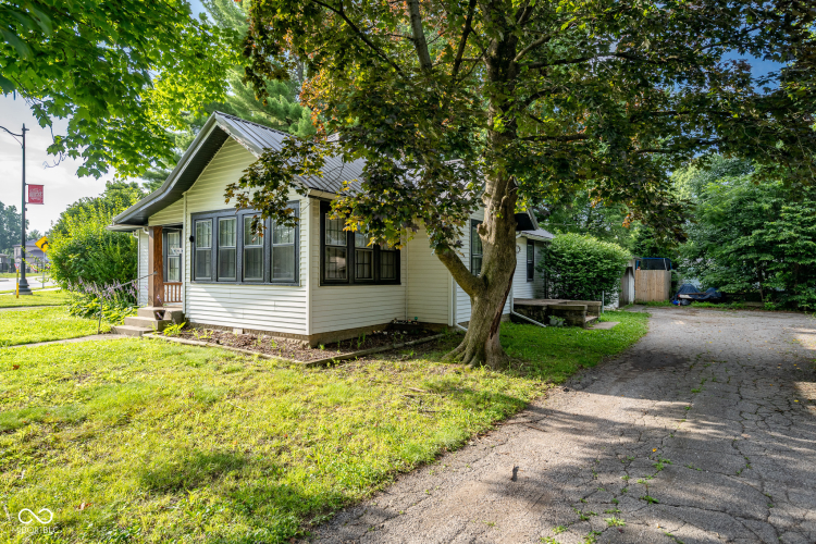 Listing Image 4