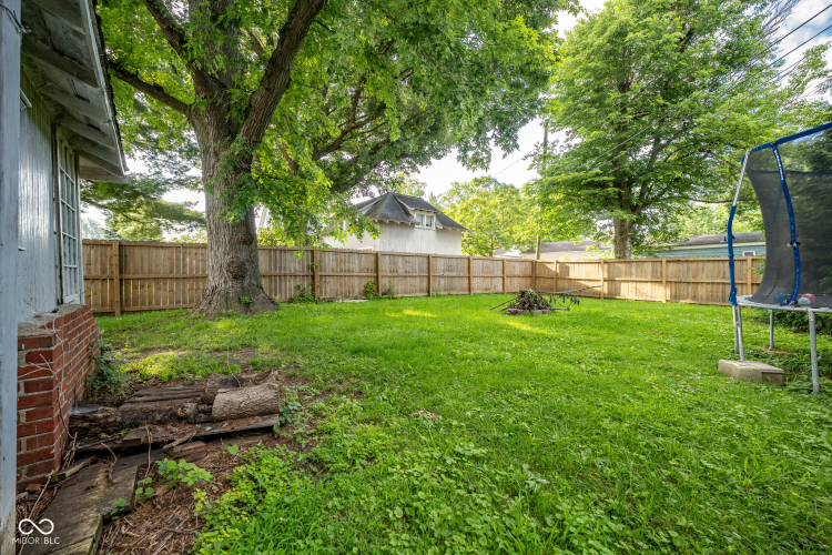 Listing Image 44