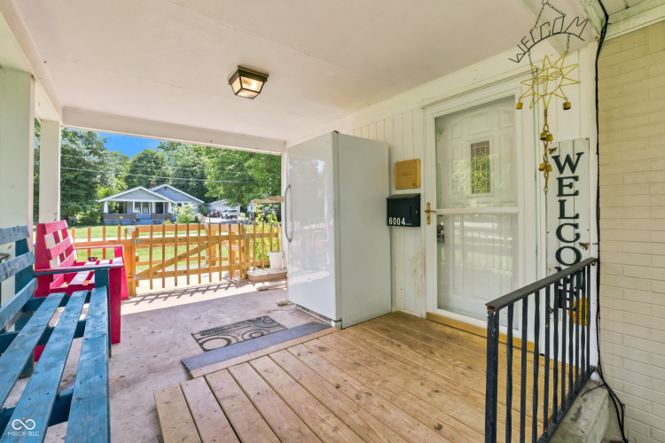 Listing Image 5