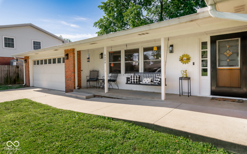 Listing Image 10