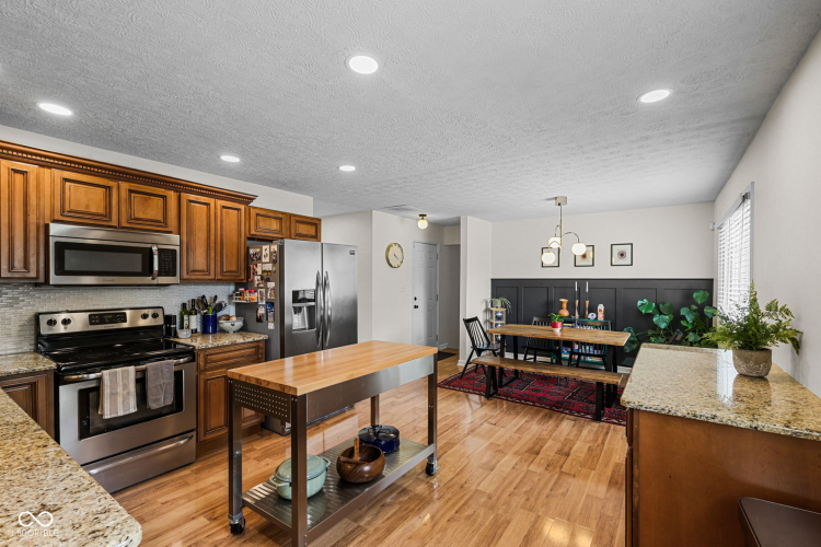 Listing Image 13