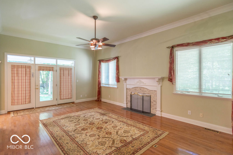 Listing Image 14