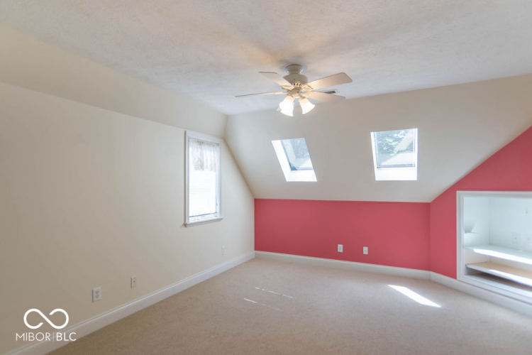 Listing Image 37
