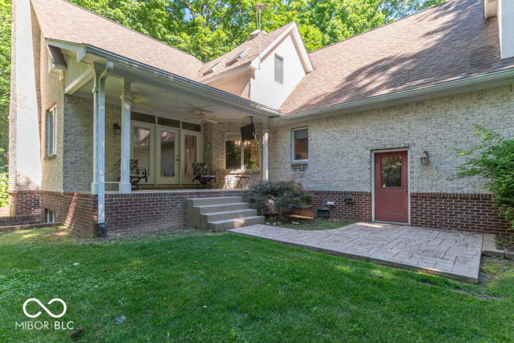 Listing Image 6