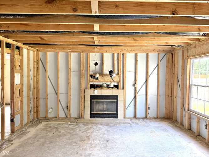 Listing Image 17