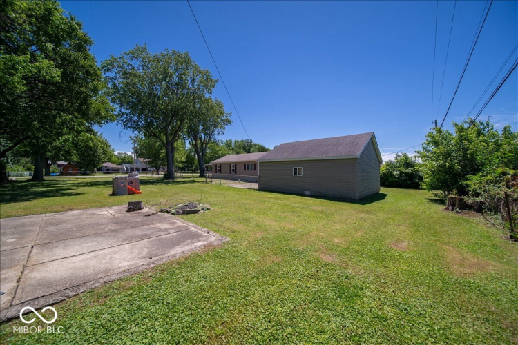 Listing Image 19