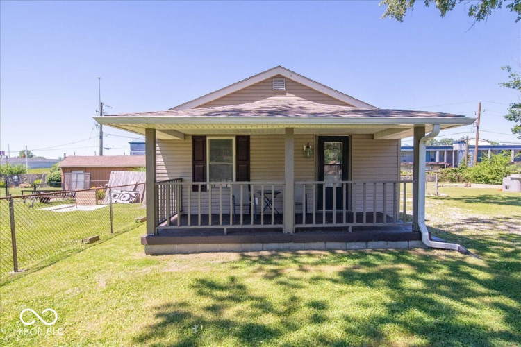 Listing Image 3