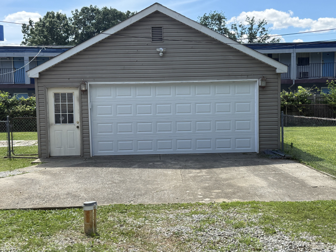 Listing Image 23