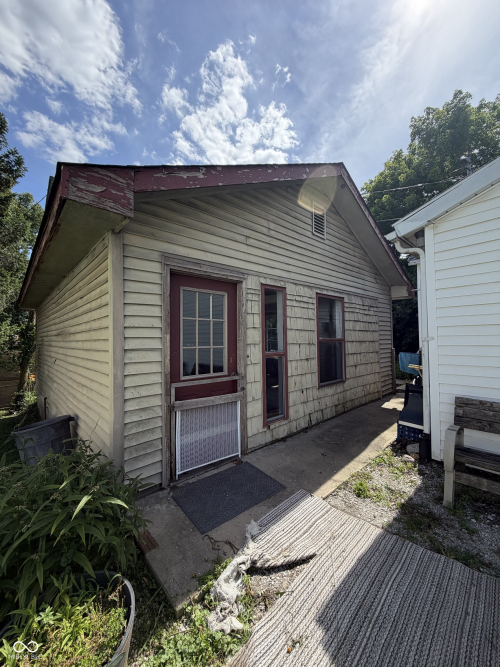 Listing Image 5