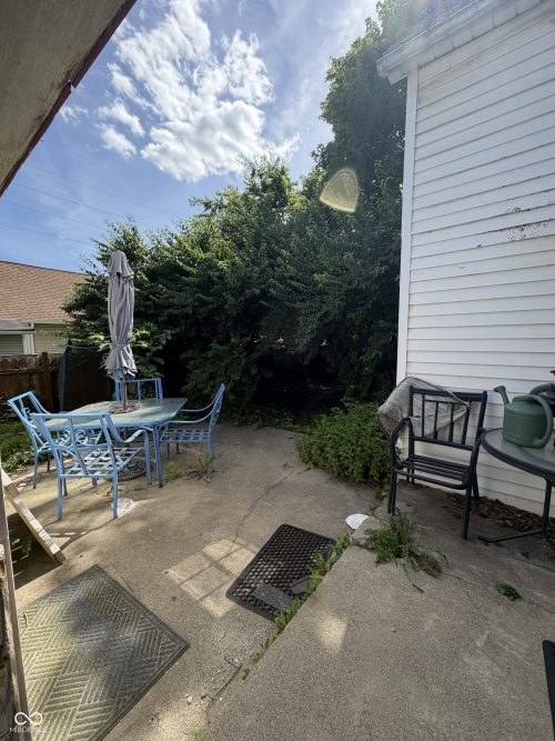 Listing Image 6