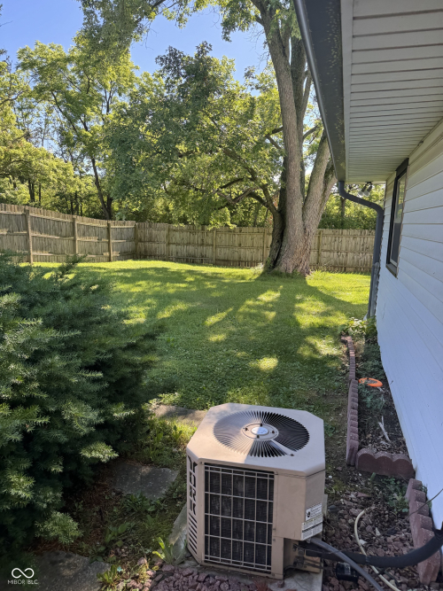Listing Image 6