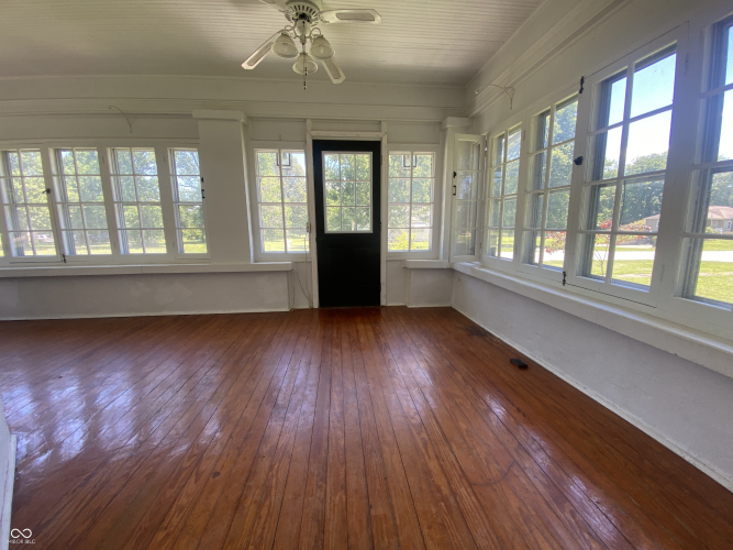 Listing Image 28