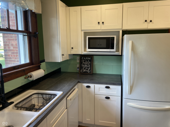 Listing Image 5