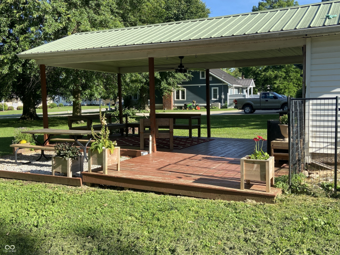 Listing Image 64