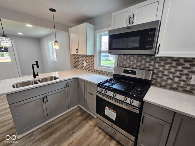 Listing Image 15