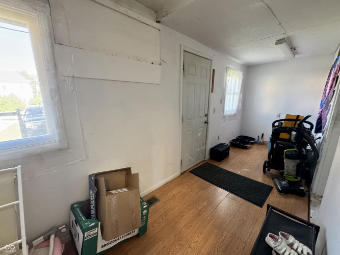 Listing Image 24