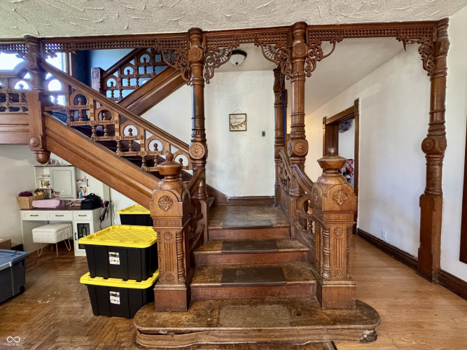 Listing Image 8