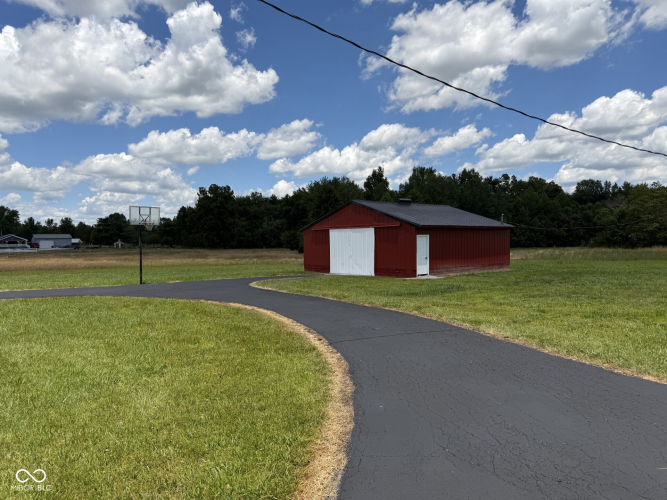 Listing Image 5