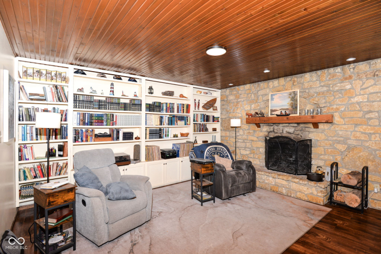 Listing Image 15