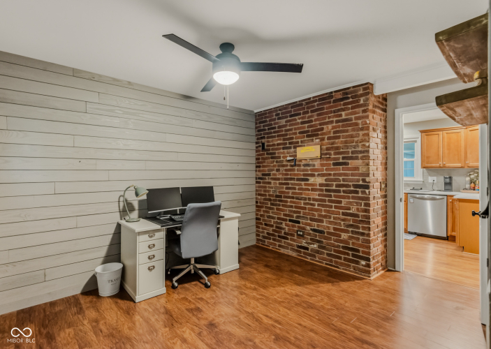 Listing Image 22