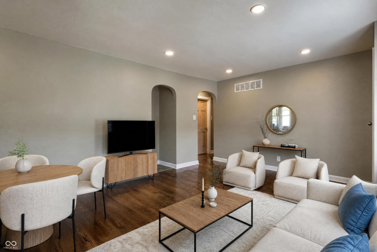 Listing Image 10