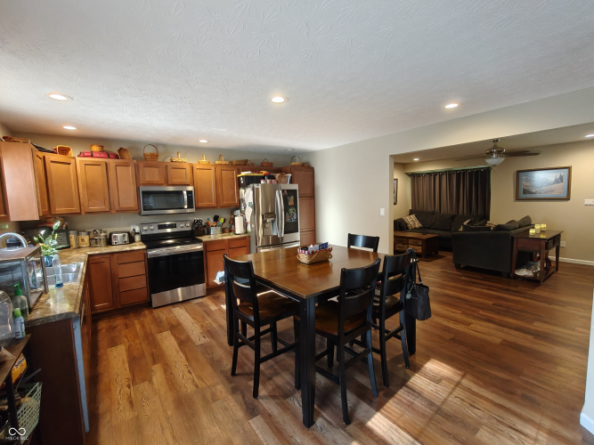 Listing Image 14