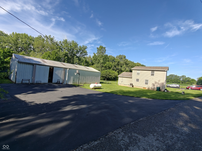 Listing Image 7